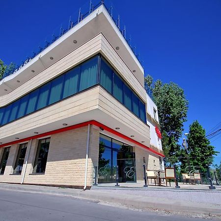 Hotel Eden Tulcea Ngoại thất bức ảnh