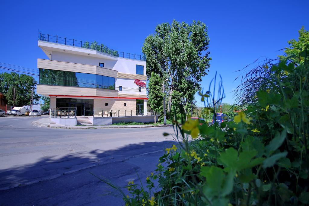 Hotel Eden Tulcea Ngoại thất bức ảnh