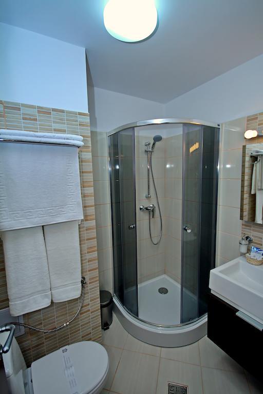Hotel Eden Tulcea Phòng bức ảnh