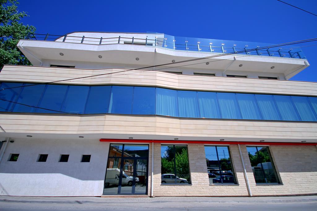 Hotel Eden Tulcea Ngoại thất bức ảnh