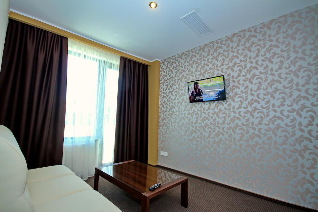 Hotel Eden Tulcea Phòng bức ảnh