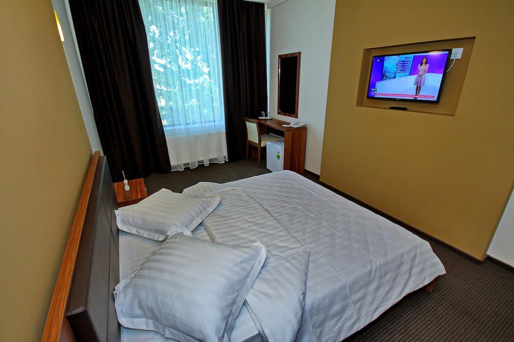 Hotel Eden Tulcea Ngoại thất bức ảnh