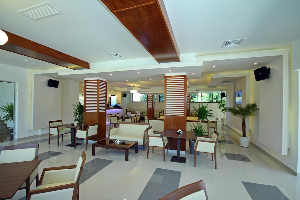Hotel Eden Tulcea Ngoại thất bức ảnh