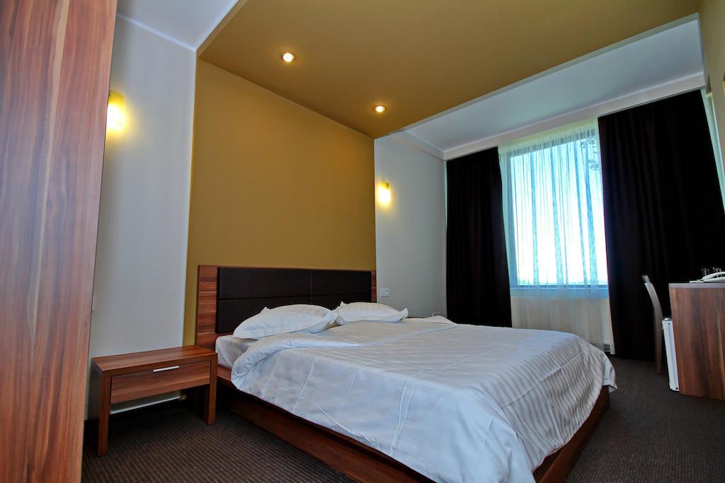 Hotel Eden Tulcea Phòng bức ảnh